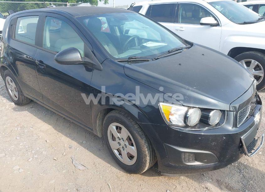 2013 Chevrolet Sonic LS AUTO (VIN 1G1JA6SH4D4164950) main photo