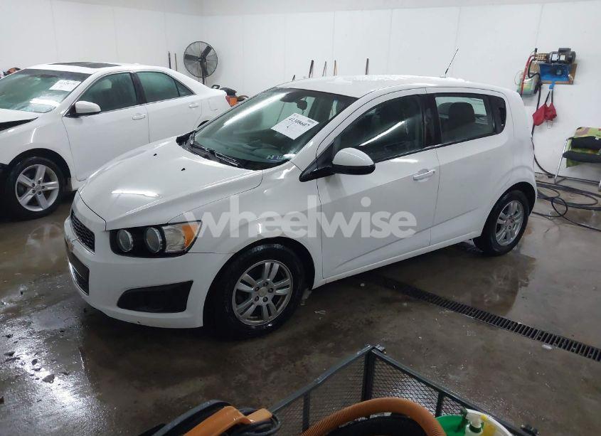 Photo 2 of 2012 Chevrolet Sonic 2LS (VIN 1G1JA6SH5C4129459)