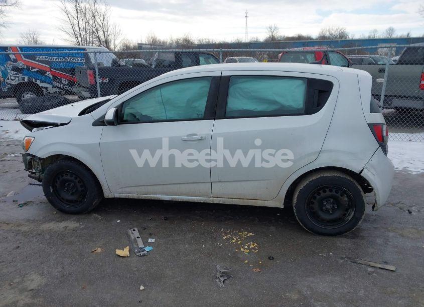 Photo 14 of 2014 Chevrolet Sonic LS AUTO (VIN 1G1JA6SH5E4211095)