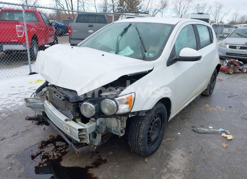 Photo 2 of 2014 Chevrolet Sonic LS AUTO (VIN 1G1JA6SH5E4211095)