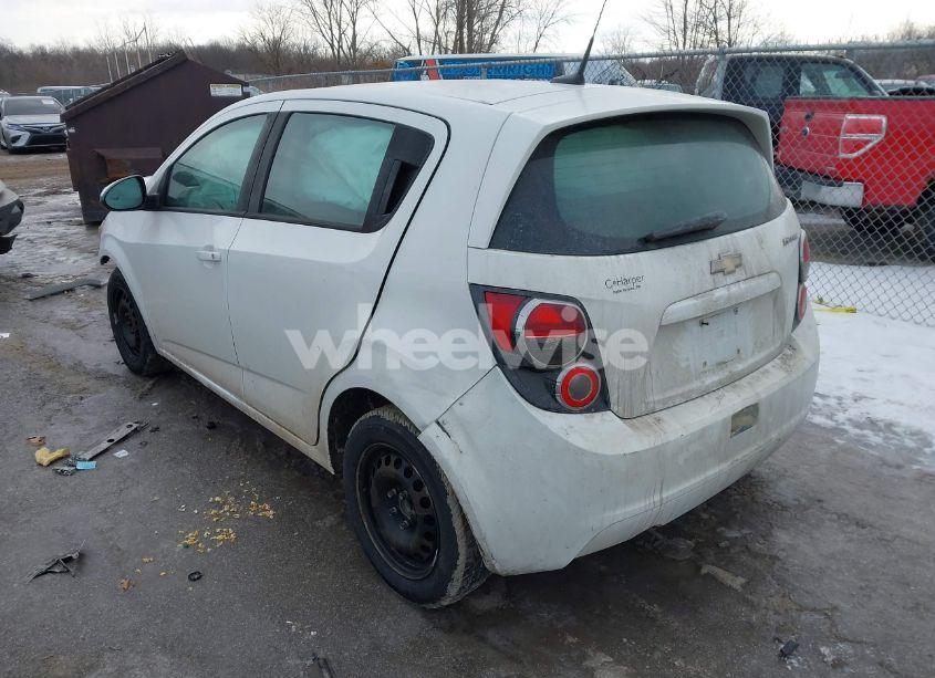 Photo 3 of 2014 Chevrolet Sonic LS AUTO (VIN 1G1JA6SH5E4211095)