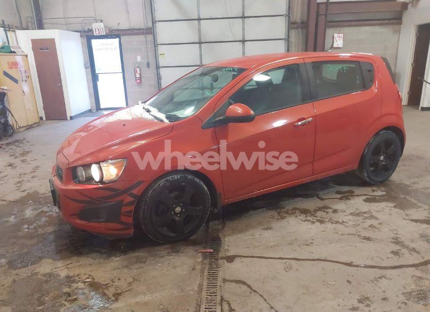 Photo 2 of 2012 Chevrolet Sonic 2LS (VIN 1G1JA6SH6C4191789)