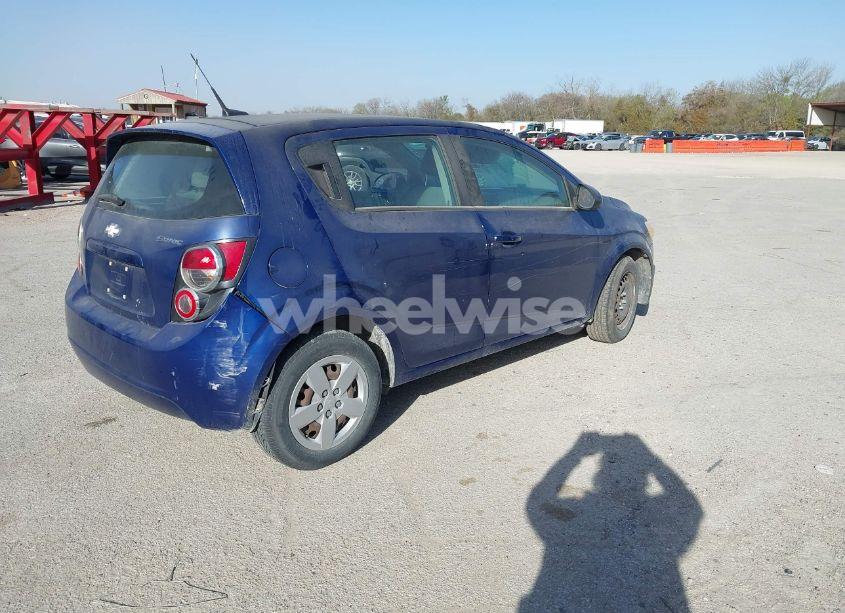 Photo 4 of 2014 Chevrolet Sonic LS AUTO (VIN 1G1JA6SH6E4222798)
