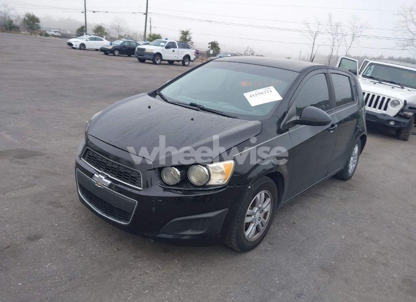 Photo 2 of 2012 Chevrolet Sonic 2LS (VIN 1G1JA6SH7C4174077)