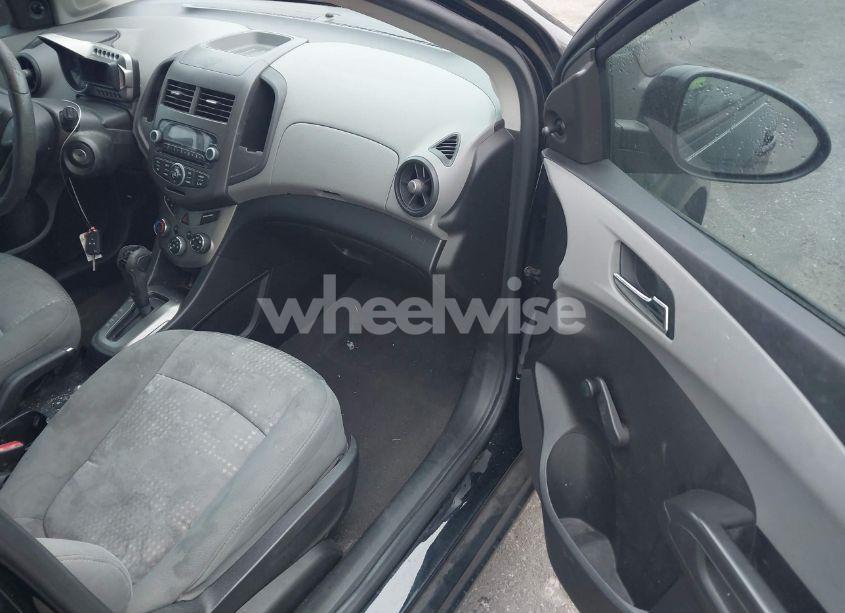 Photo 5 of 2012 Chevrolet Sonic 2LS (VIN 1G1JA6SH7C4174077)