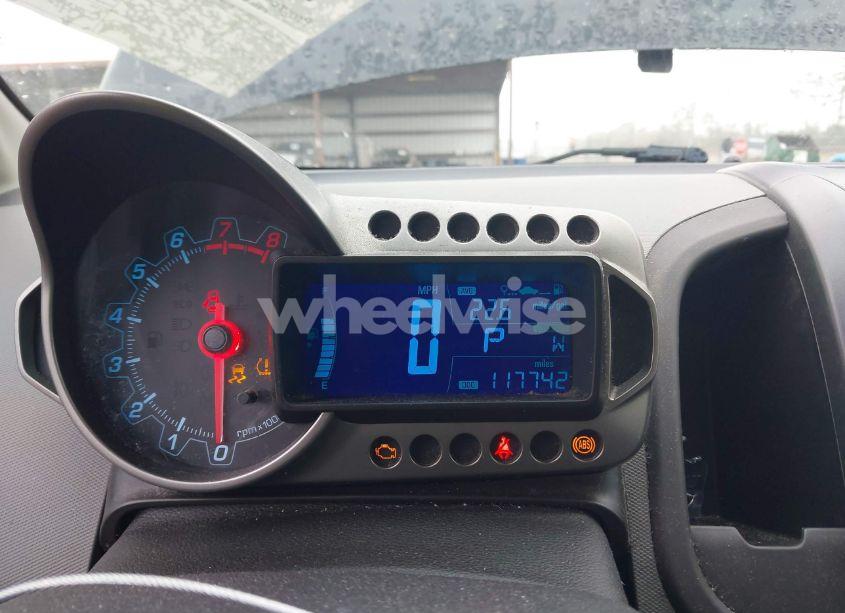 Photo 7 of 2012 Chevrolet Sonic 2LS (VIN 1G1JA6SH7C4174077)