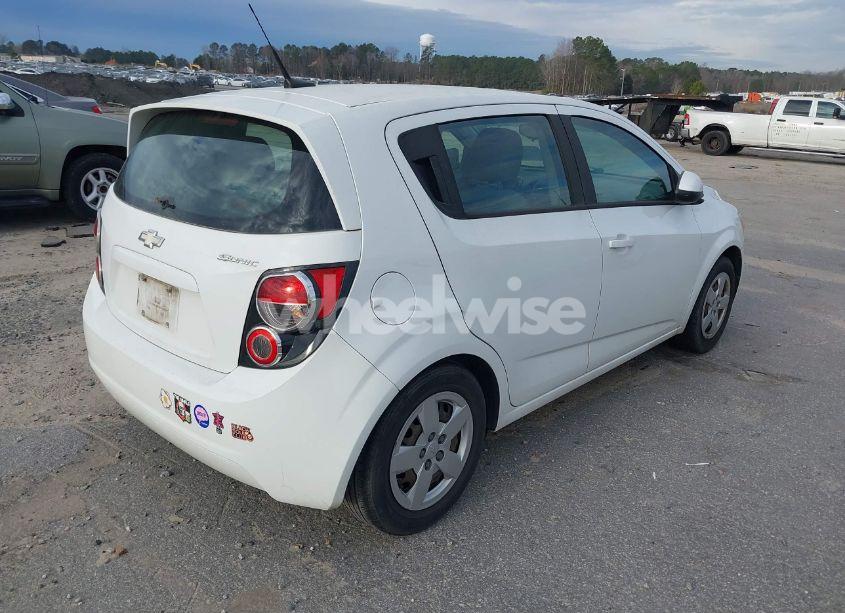 Photo 4 of 2013 Chevrolet Sonic LS AUTO (VIN 1G1JA6SH7D4188966)