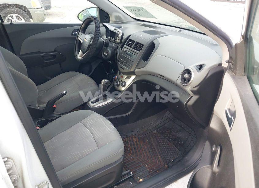 Photo 5 of 2013 Chevrolet Sonic LS AUTO (VIN 1G1JA6SH7D4188966)