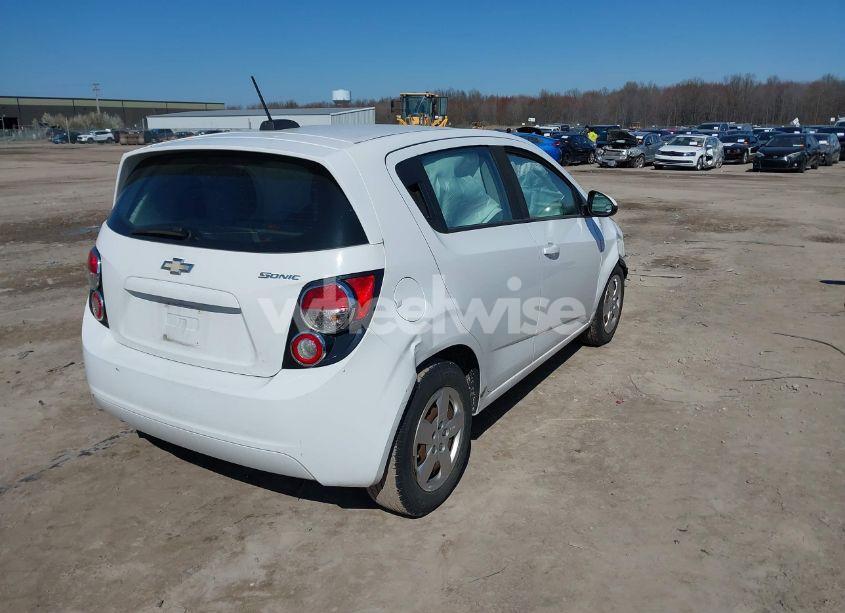 Photo 4 of 2015 Chevrolet Sonic LS AUTO (VIN 1G1JA6SH7F4189585)