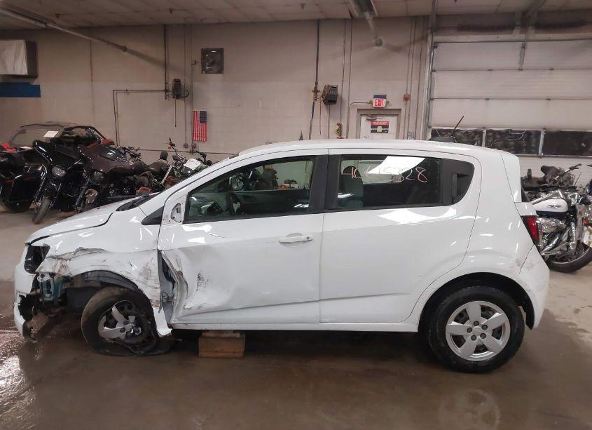 Photo 15 of 2015 Chevrolet Sonic LS AUTO (VIN 1G1JA6SH7F4193233)