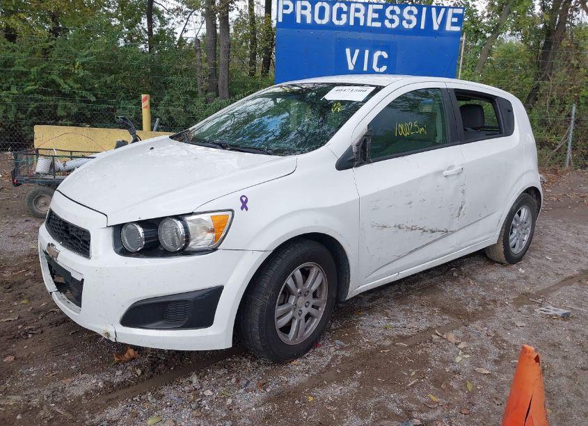Photo 2 of 2012 Chevrolet Sonic 2LS (VIN 1G1JA6SH8C4147065)