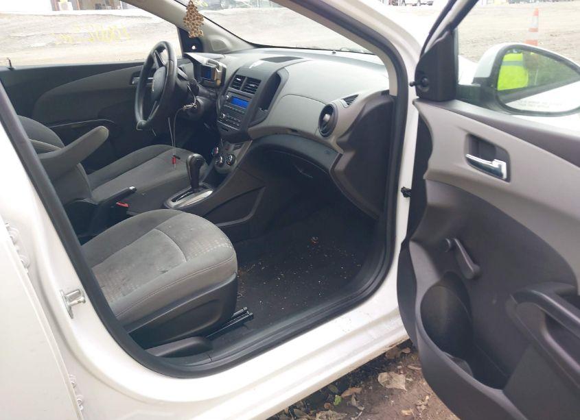 Photo 5 of 2012 Chevrolet Sonic 2LS (VIN 1G1JA6SH8C4147065)