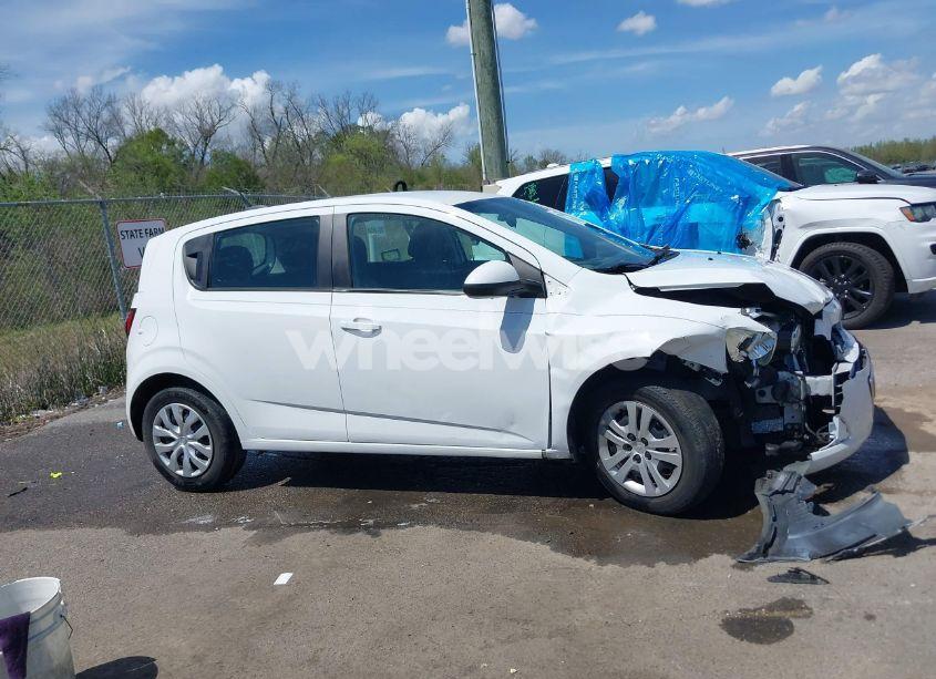 Photo 13 of 2016 Chevrolet Sonic LS AUTO (VIN 1G1JA6SH8G4109258)