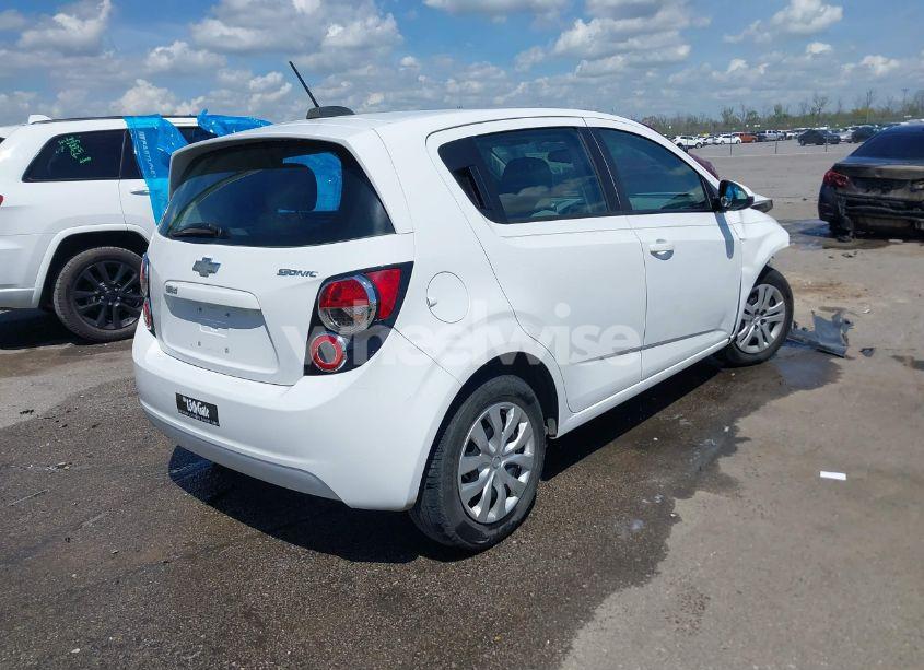 Photo 4 of 2016 Chevrolet Sonic LS AUTO (VIN 1G1JA6SH8G4109258)