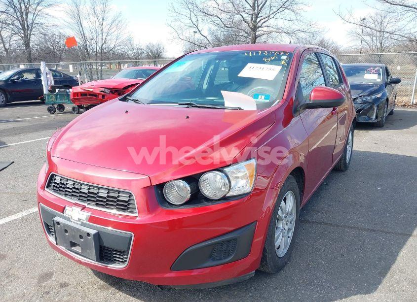 Photo 2 of 2012 Chevrolet Sonic 2LS (VIN 1G1JA6SH9C4160536)