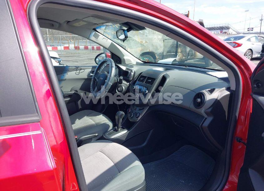 Photo 5 of 2012 Chevrolet Sonic 2LS (VIN 1G1JA6SH9C4160536)