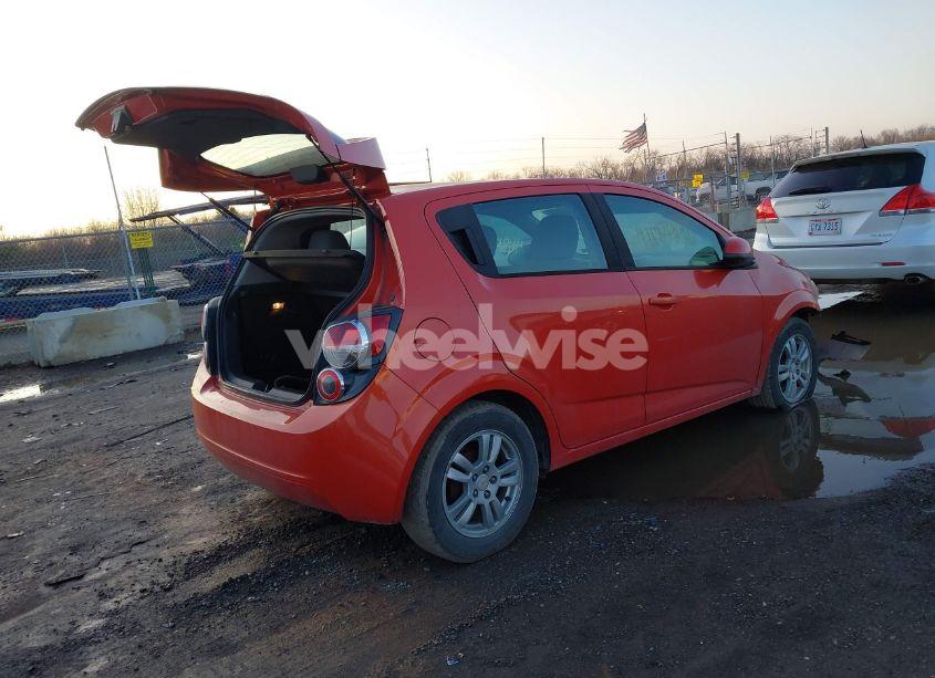 Photo 4 of 2012 Chevrolet Sonic 2LS (VIN 1G1JA6SH9C4179815)