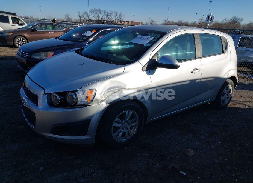 Photo 2 of 2014 Chevrolet Sonic LS AUTO (VIN 1G1JA6SH9E4143156)