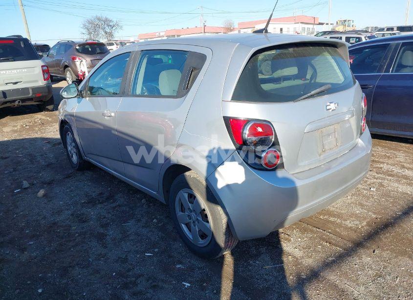 Photo 3 of 2014 Chevrolet Sonic LS AUTO (VIN 1G1JA6SH9E4143156)