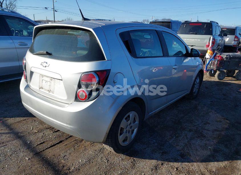 Photo 4 of 2014 Chevrolet Sonic LS AUTO (VIN 1G1JA6SH9E4143156)