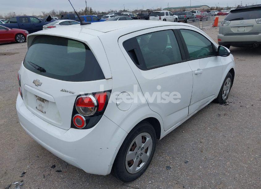 Photo 4 of 2014 Chevrolet Sonic LS AUTO (VIN 1G1JA6SH9E4206272)