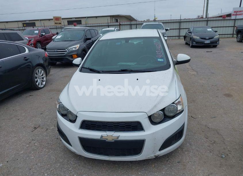 Photo 6 of 2014 Chevrolet Sonic LS AUTO (VIN 1G1JA6SH9E4206272)