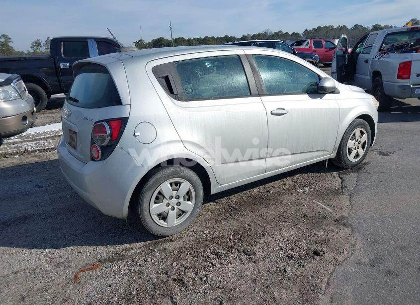 Photo 4 of 2015 Chevrolet Sonic LS AUTO (VIN 1G1JA6SH9F4128237)