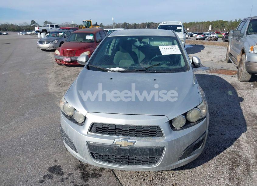 Photo 6 of 2015 Chevrolet Sonic LS AUTO (VIN 1G1JA6SH9F4128237)
