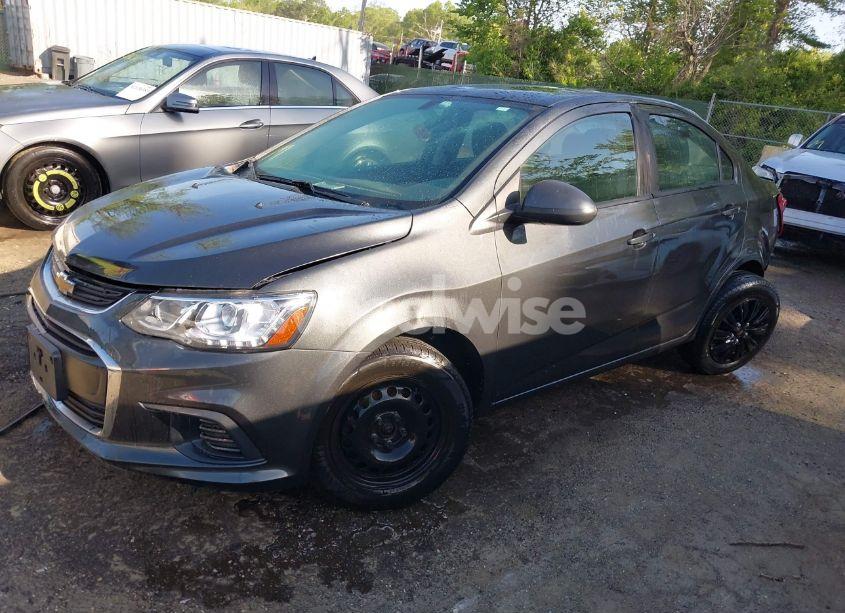 Photo 2 of 2020 Chevrolet Sonic FWD LS (VIN 1G1JB5SB4L4105835)