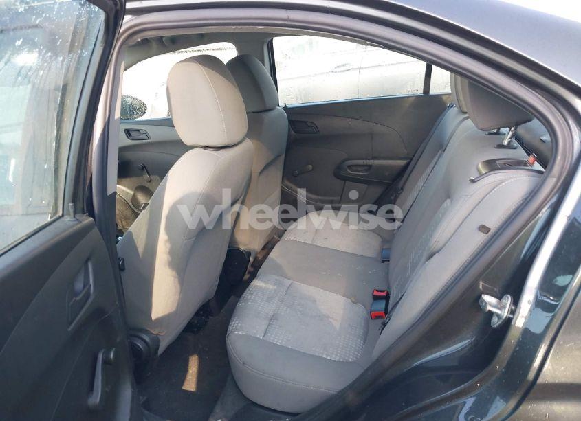 Photo 8 of 2020 Chevrolet Sonic FWD LS (VIN 1G1JB5SB4L4105835)