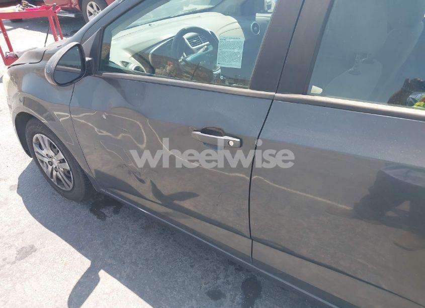 Photo 6 of 2017 Chevrolet Sonic LS AUTO (VIN 1G1JB5SG1H4175117)