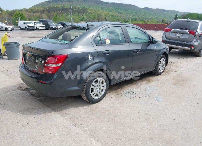 Photo 4 of 2017 Chevrolet Sonic LS AUTO (VIN 1G1JB5SG3H4135041)