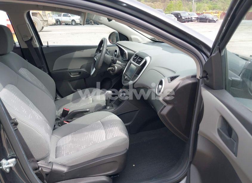 Photo 5 of 2017 Chevrolet Sonic LS AUTO (VIN 1G1JB5SG3H4135041)