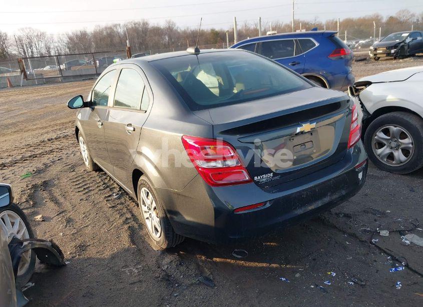 Photo 3 of 2017 Chevrolet Sonic LS AUTO (VIN 1G1JB5SG6H4136409)