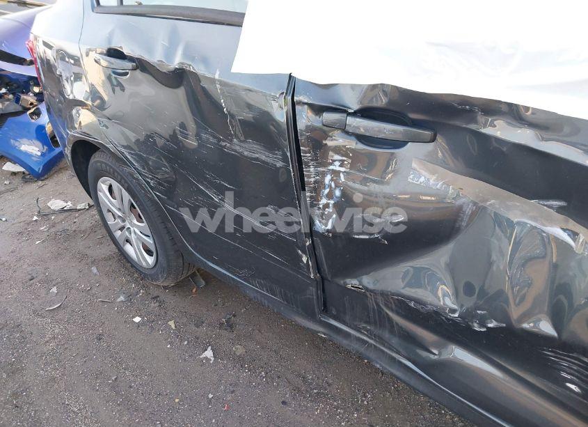 Photo 6 of 2017 Chevrolet Sonic LS AUTO (VIN 1G1JB5SG6H4136409)