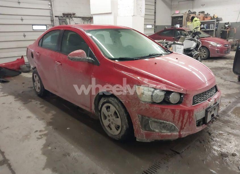 2015 Chevrolet Sonic LS MANUAL (VIN 1G1JB5SG7F4178780) main photo