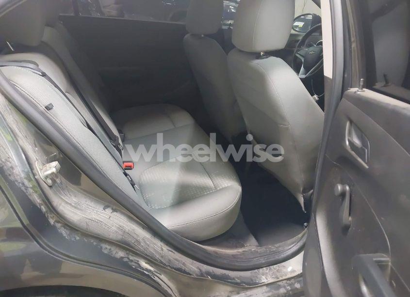 Photo 8 of 2017 Chevrolet Sonic LS AUTO (VIN 1G1JB5SG8H4104237)