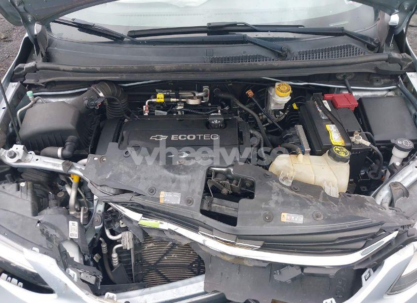 Photo 10 of 2017 Chevrolet Sonic LS AUTO (VIN 1G1JB5SG8H4144690)