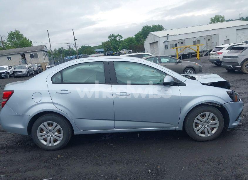 Photo 13 of 2017 Chevrolet Sonic LS AUTO (VIN 1G1JB5SG8H4144690)