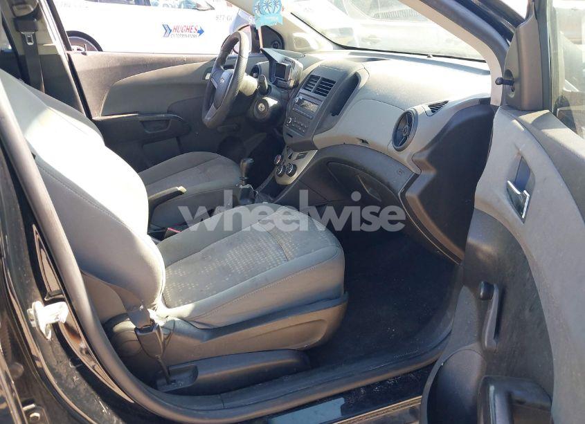 Photo 5 of 2012 Chevrolet Sonic 1LS (VIN 1G1JB5SH0C4153837)