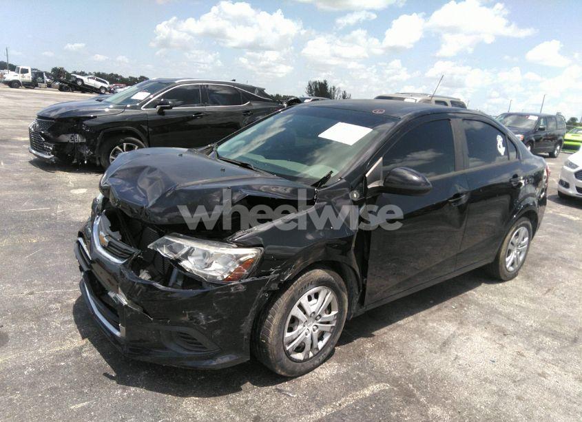 Photo 2 of 2017 Chevrolet Sonic LS AUTO (VIN 1G1JB5SH0H4153473)