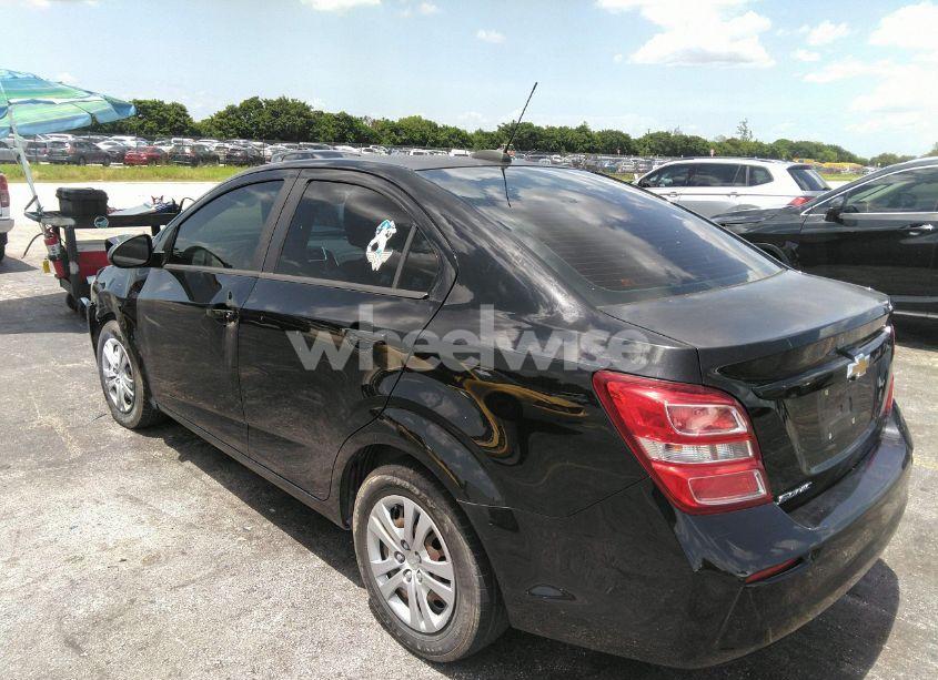 Photo 3 of 2017 Chevrolet Sonic LS AUTO (VIN 1G1JB5SH0H4153473)