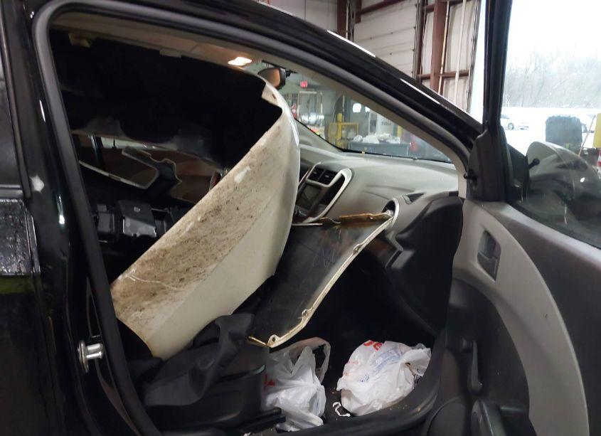 Photo 5 of 2018 Chevrolet Sonic LS AUTO (VIN 1G1JB5SH0J4109138)