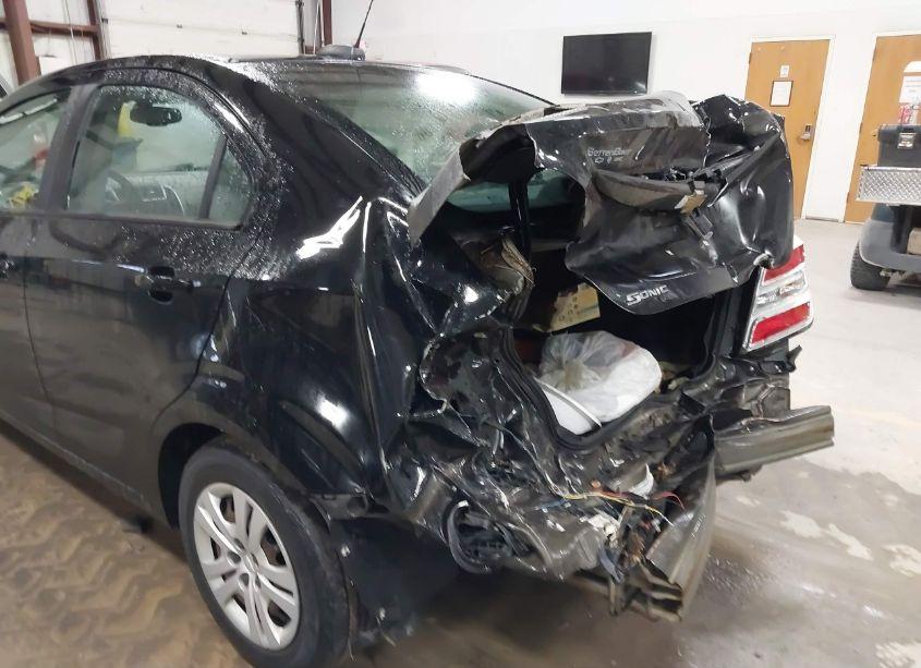 Photo 6 of 2018 Chevrolet Sonic LS AUTO (VIN 1G1JB5SH0J4109138)