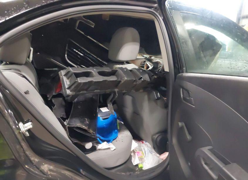 Photo 8 of 2018 Chevrolet Sonic LS AUTO (VIN 1G1JB5SH0J4109138)