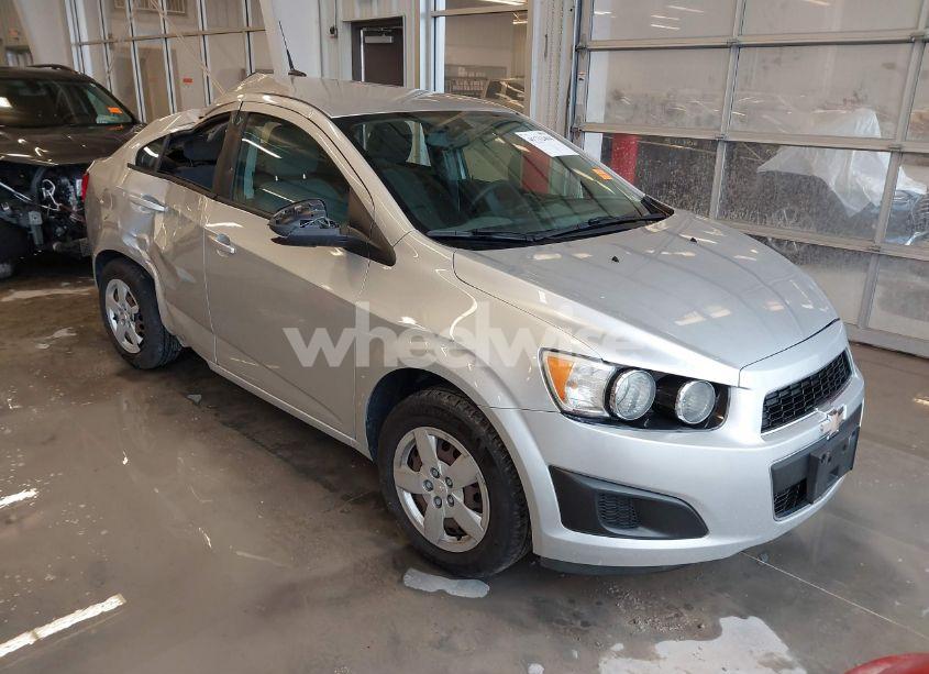 2014 Chevrolet Sonic LS MANUAL (VIN 1G1JB5SH1E4237653) main photo