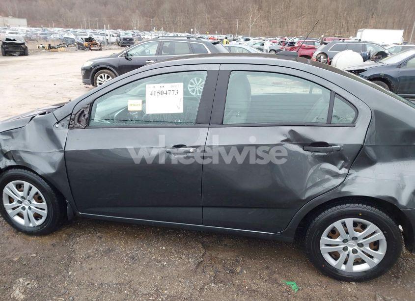 Photo 15 of 2017 Chevrolet Sonic LS AUTO (VIN 1G1JB5SH1H4162019)