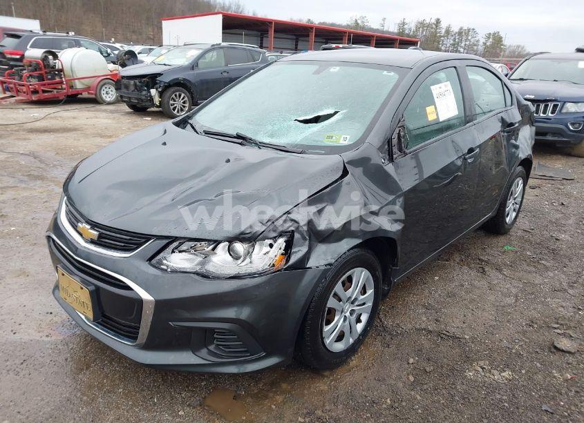 Photo 2 of 2017 Chevrolet Sonic LS AUTO (VIN 1G1JB5SH1H4162019)