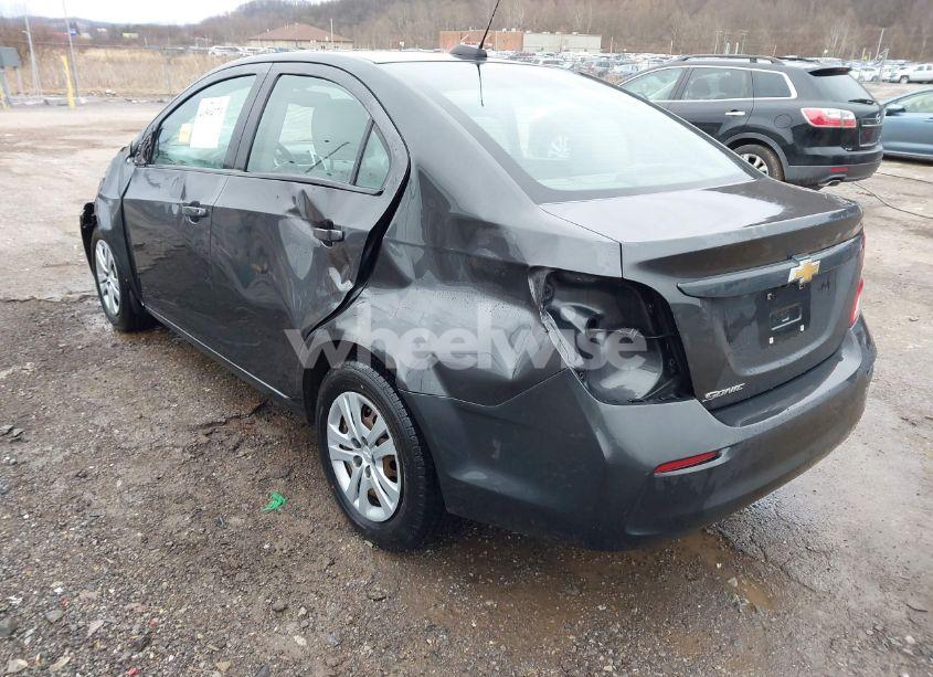 Photo 3 of 2017 Chevrolet Sonic LS AUTO (VIN 1G1JB5SH1H4162019)