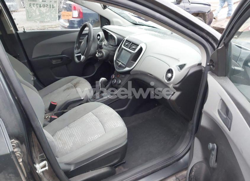 Photo 5 of 2017 Chevrolet Sonic LS AUTO (VIN 1G1JB5SH1H4162019)